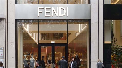 fendi lavora con noi roma|fendi job openings.